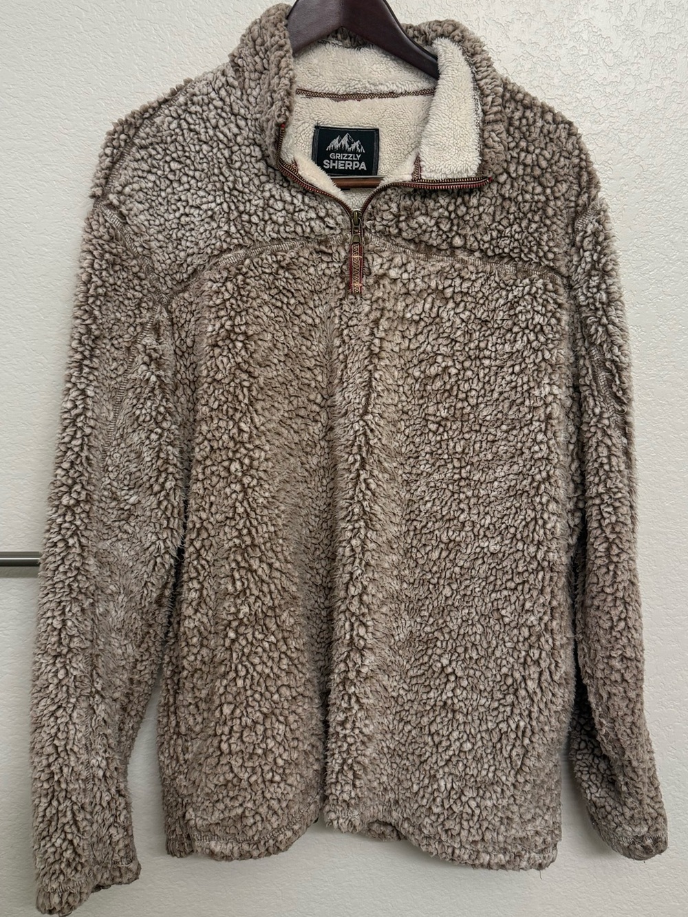 Grizzly Sherpa Quarter zip. Mens XL.